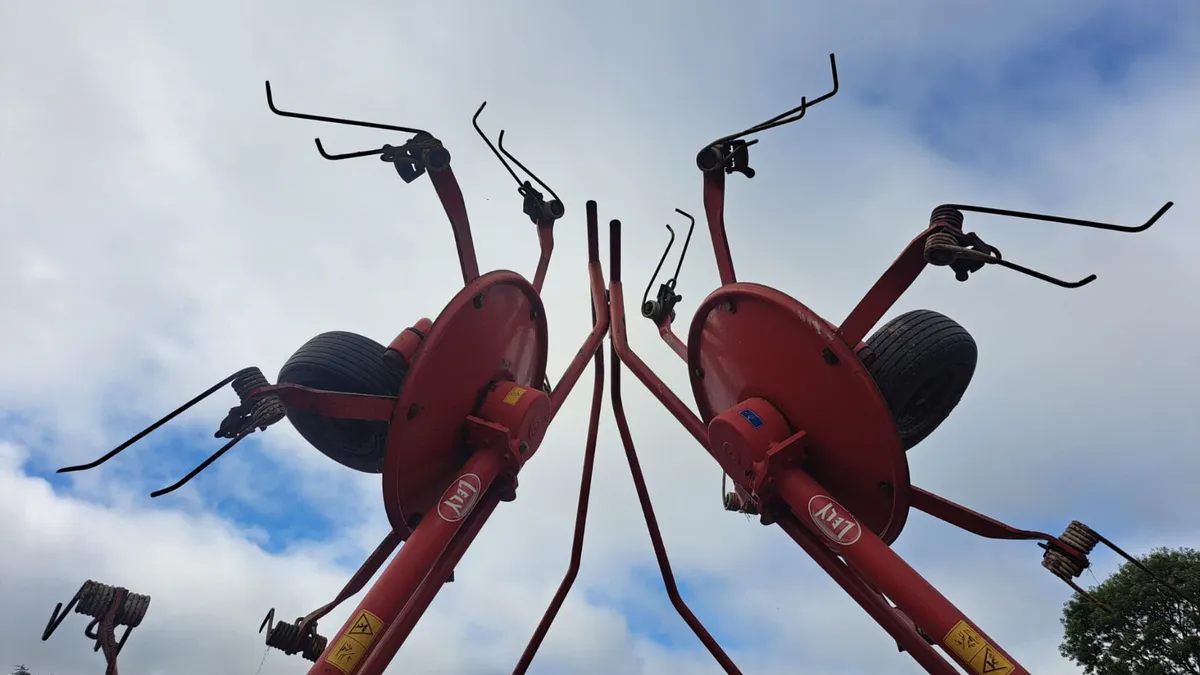 Lely 770 Lotus tedder - Image 4