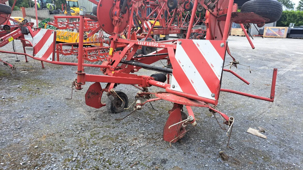 Lely 770 Lotus tedder - Image 3