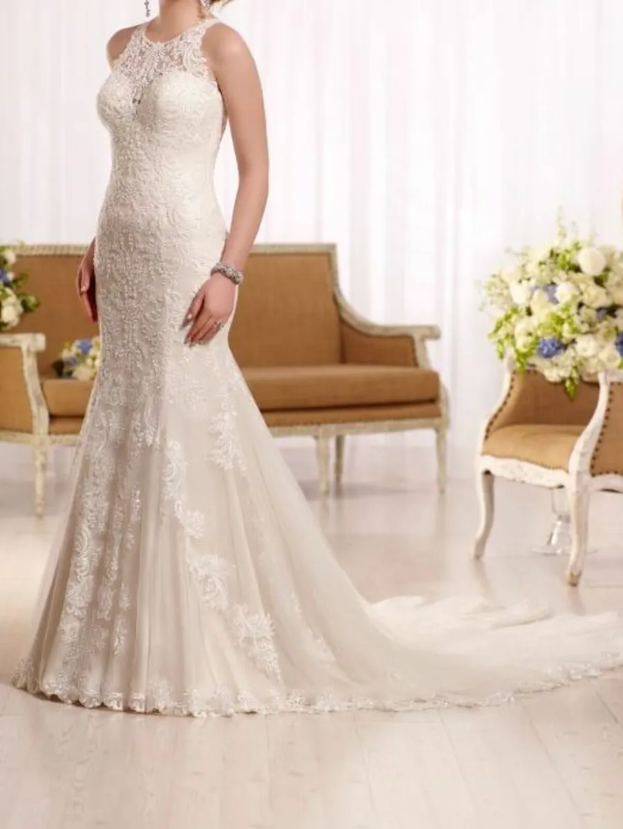 Wedding dress - Image 1