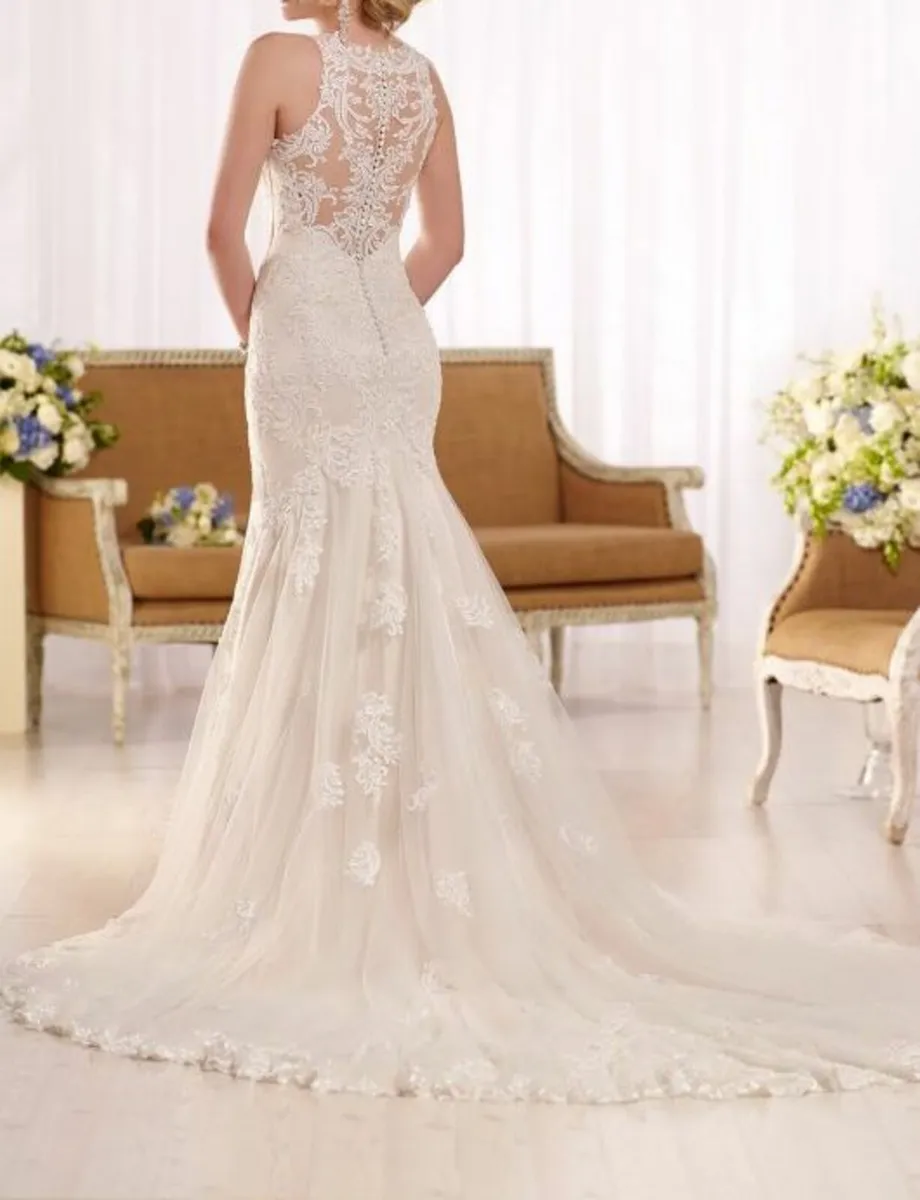 Wedding dress - Image 2