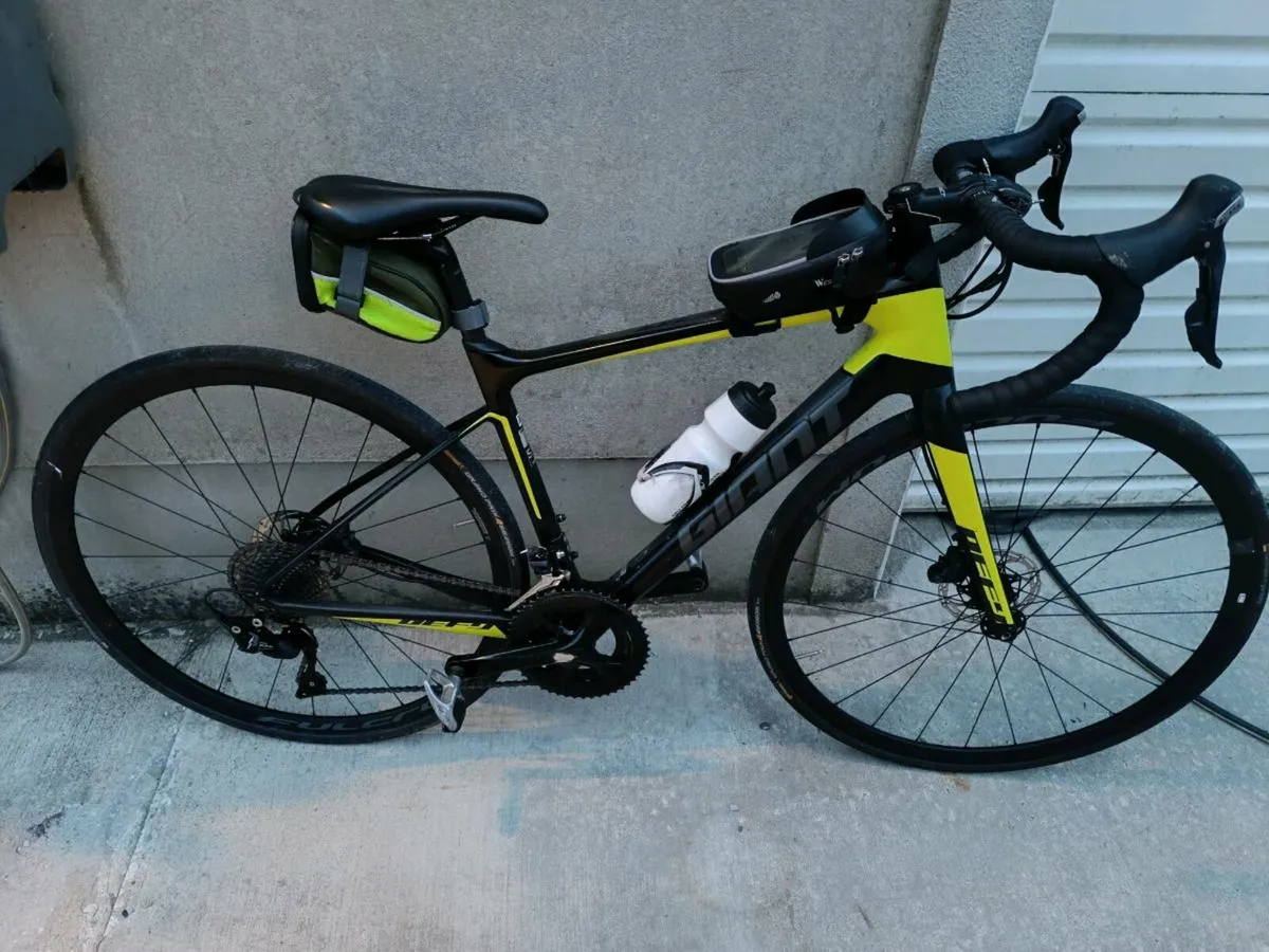 Giant defy - Image 1