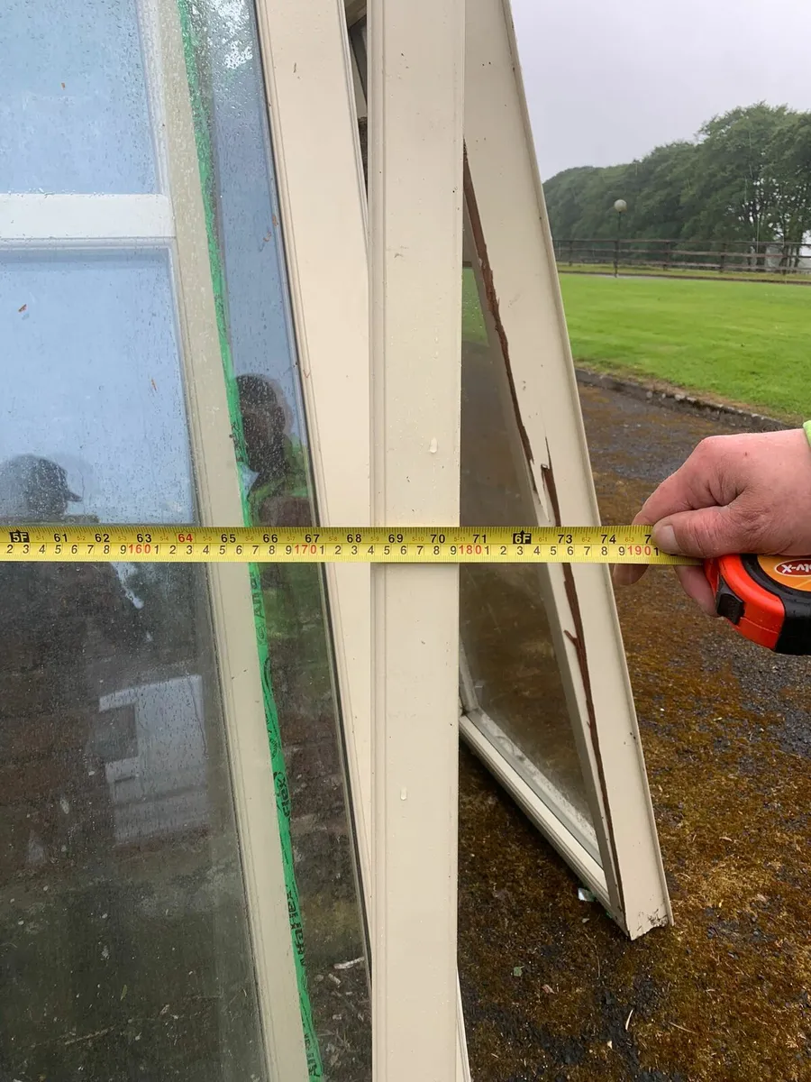 Windows and double door hard wood - Image 1
