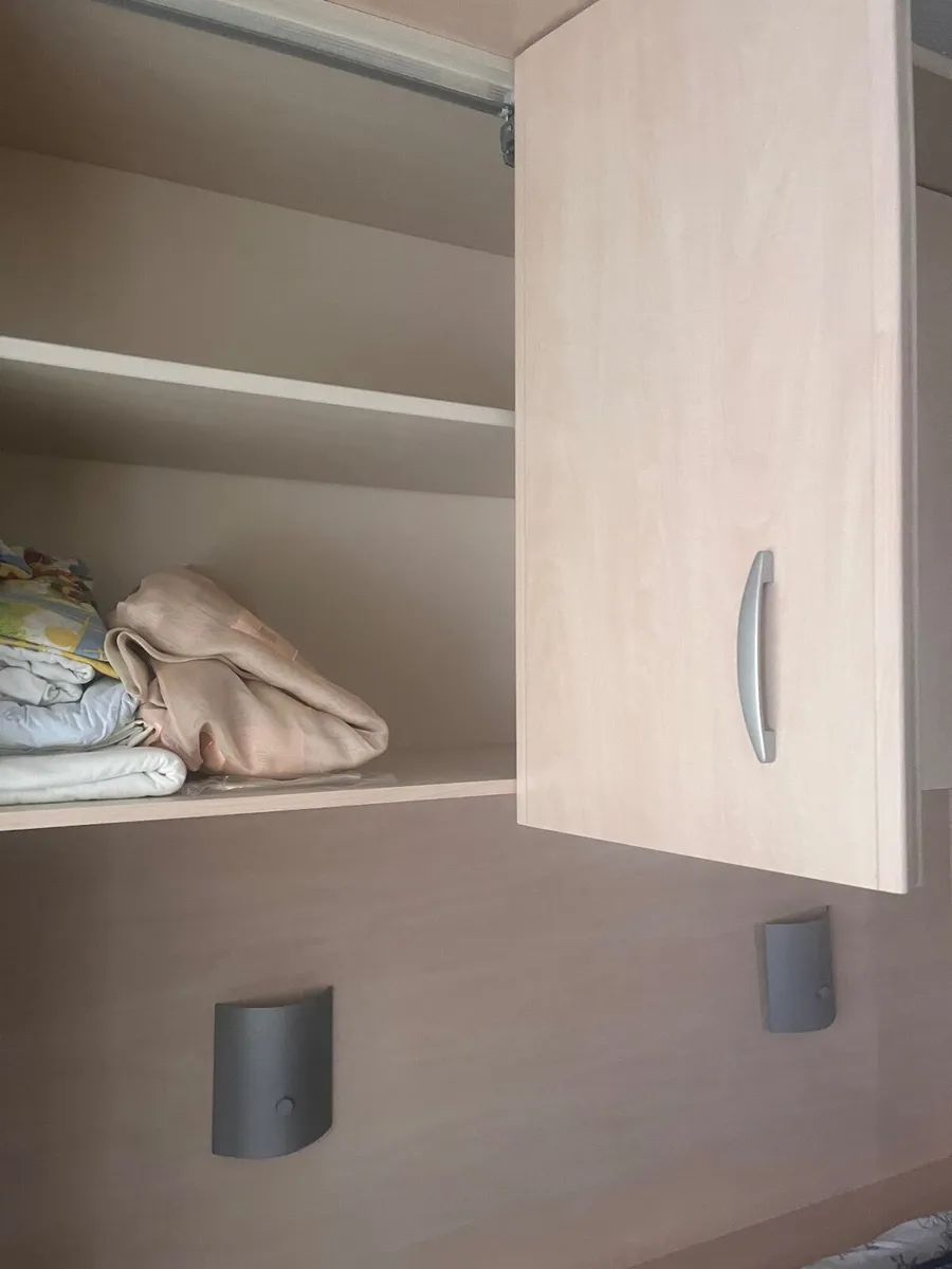 Bedroom unit(bed ,wardroube,shelves - Image 4