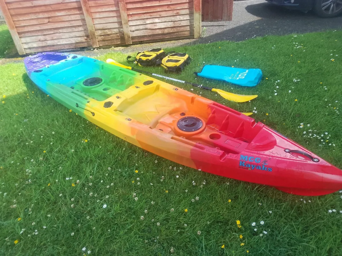 Tandem kayak - Image 1
