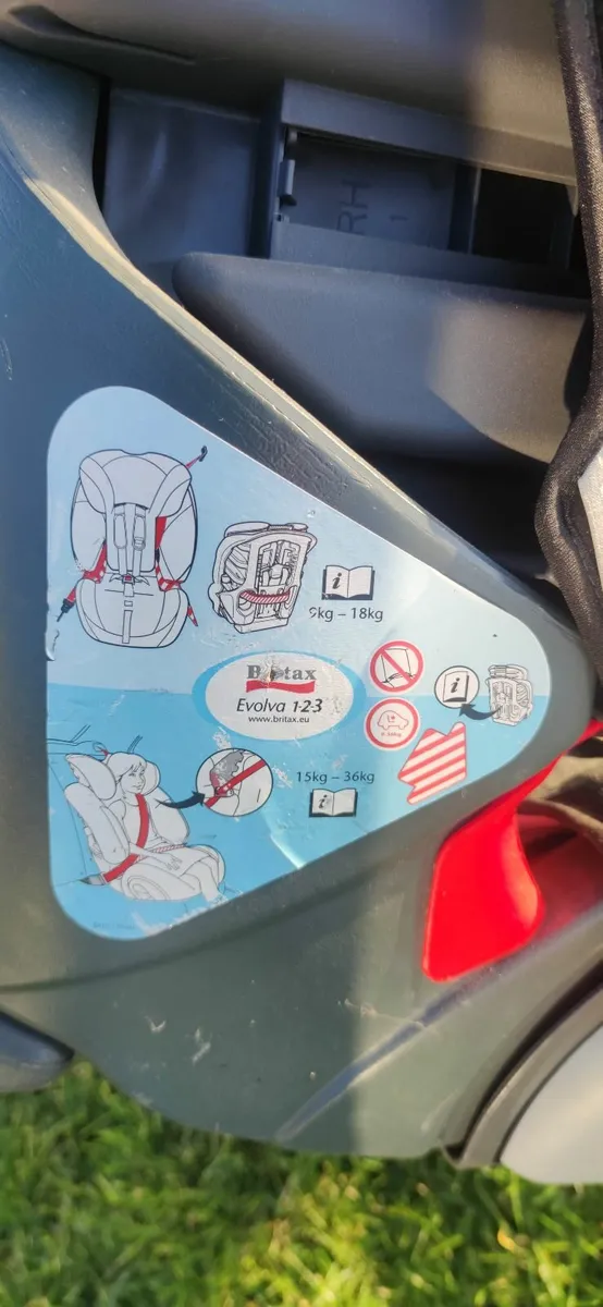 Childs Car Seats - Image 1