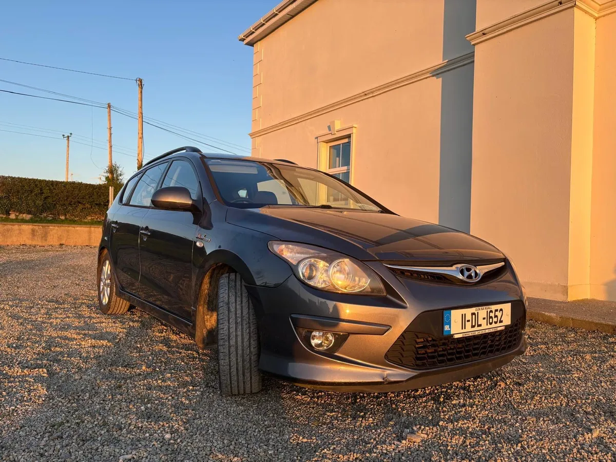 Hyundai i30 1.6 - Image 1