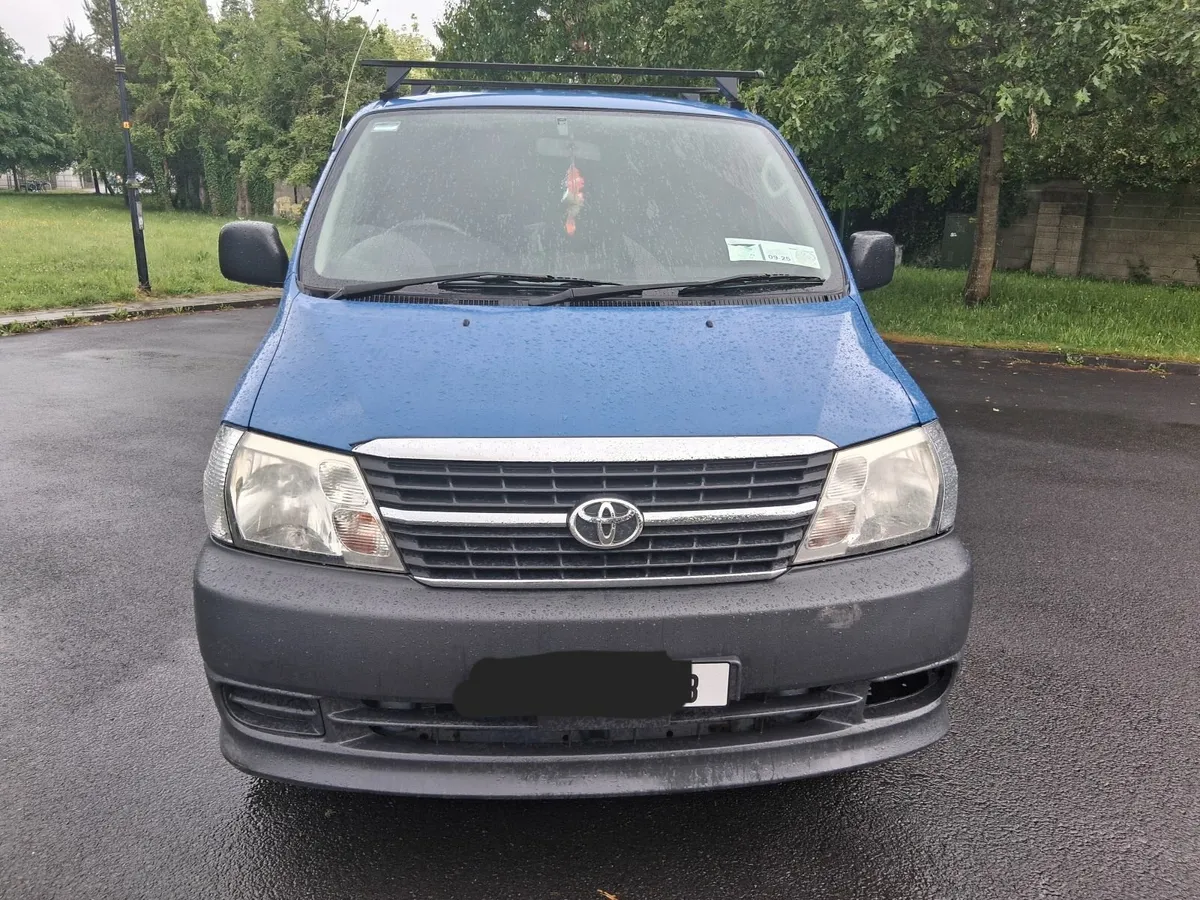 2011 SWB Toyota HIACE VAN IS LIKE NEW - Image 1