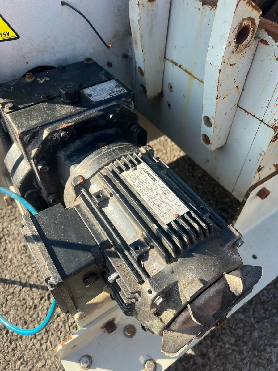 3 phase motor and gearbox flender - Image 2