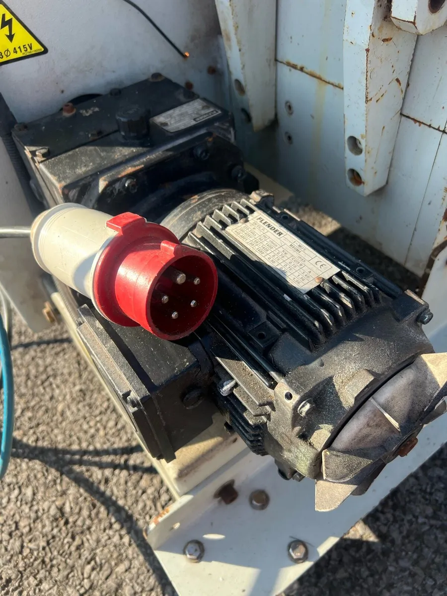 3 phase motor and gearbox flender - Image 3