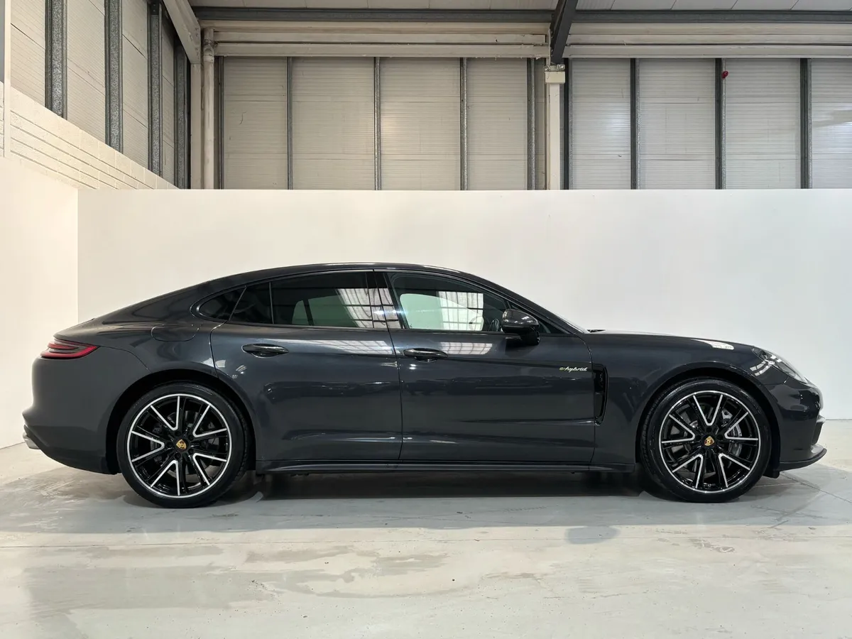 2018 Porsche Panamera 4 3.0 E Hybrid 462BHP - Image 4