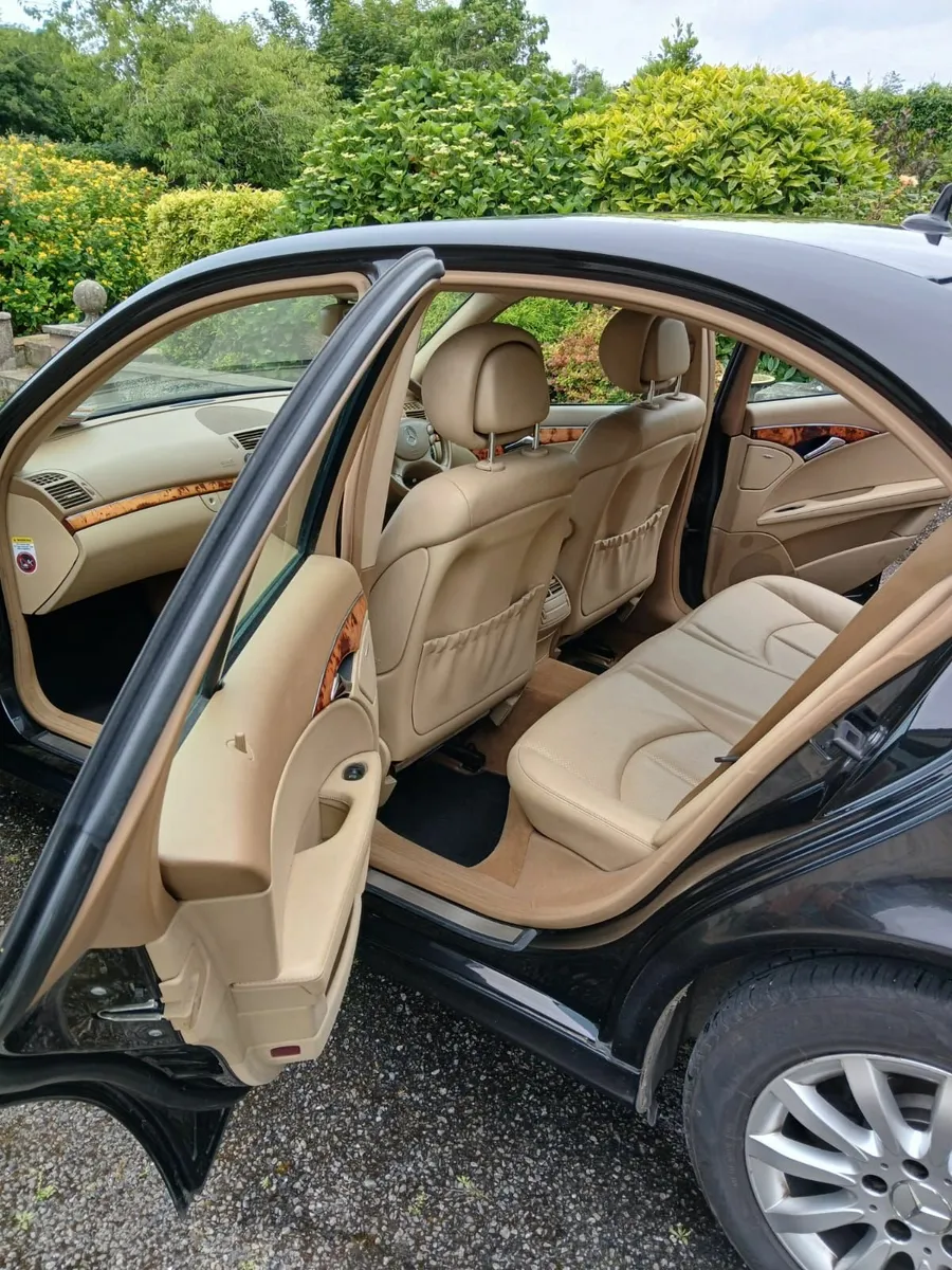 Mercedes-Benz E-Class 2007 - Image 4