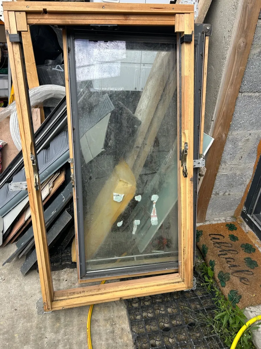 Velux roof light - Image 2
