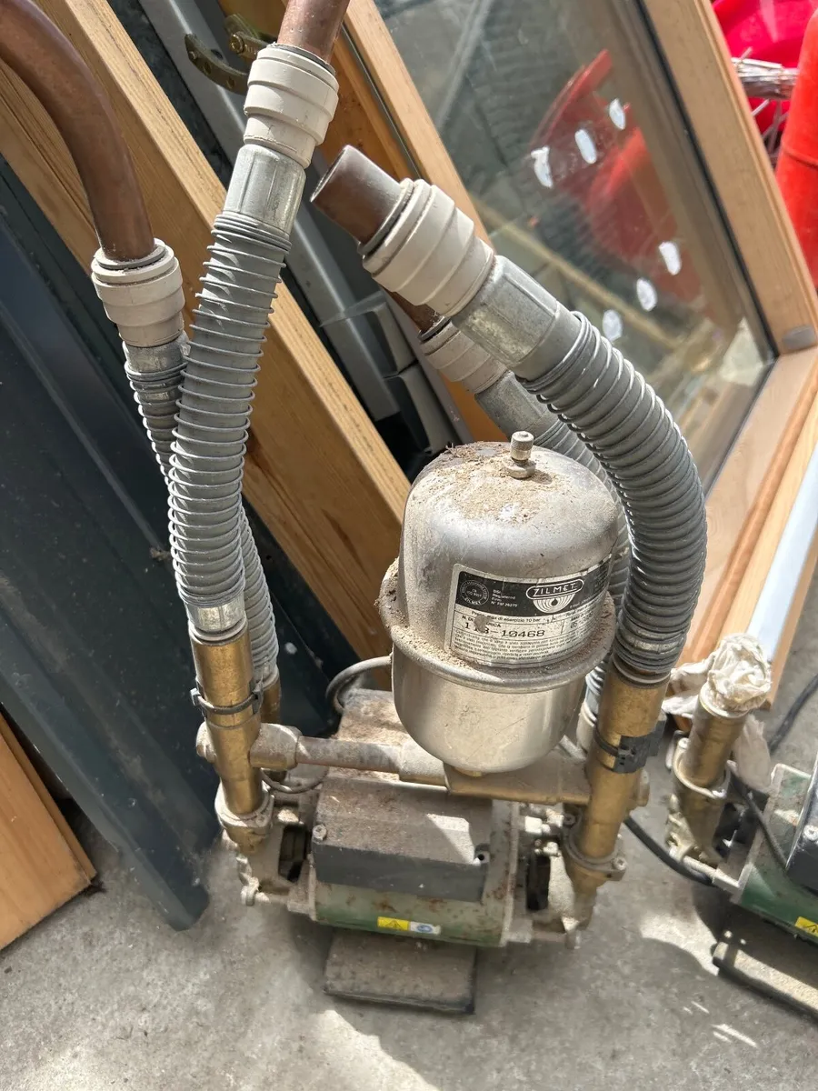Shower pumps (2) - Image 1