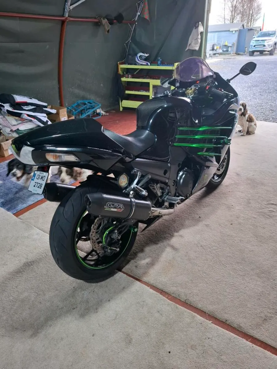 Kawasaki ZZR1400 - Image 3