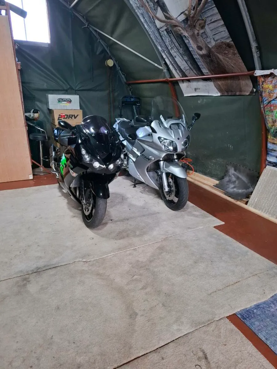 Kawasaki ZZR1400 - Image 4