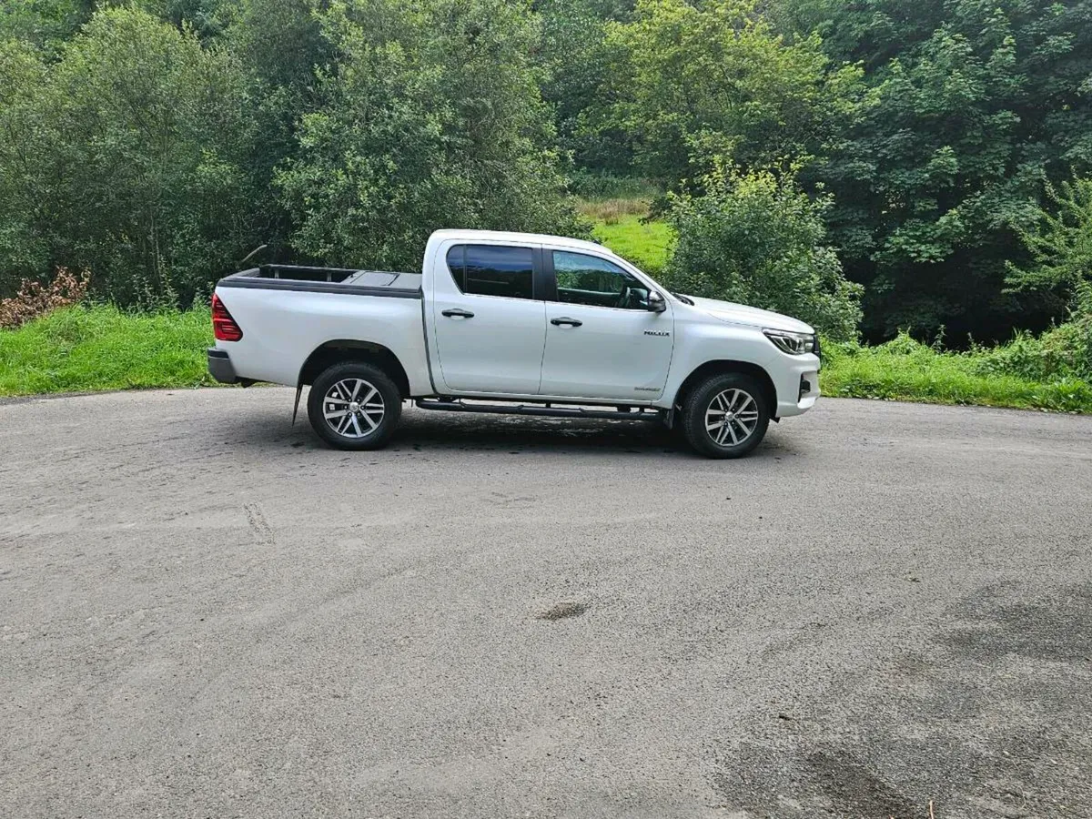 Toyota Hillux invincible x 2020 - Image 3