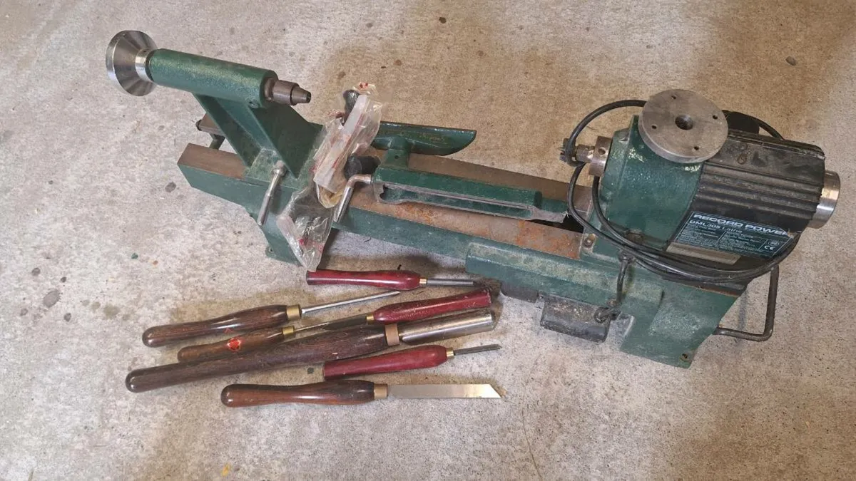Woodturning lathe - Image 2