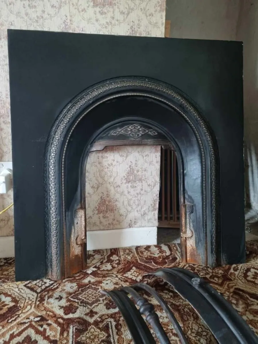 Free Cast Iron Fireplace Insert for Open Fire - Image 1