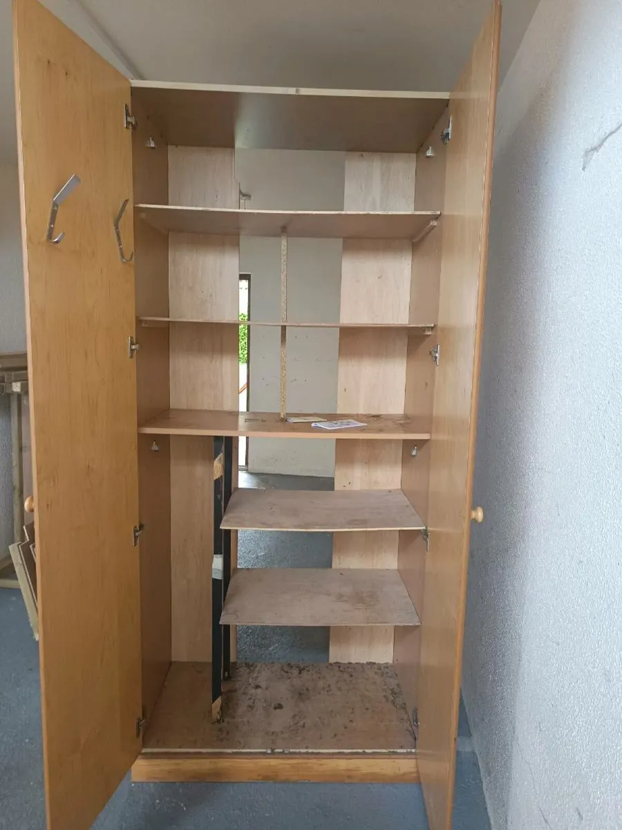 Wardrobe for garage usage/storage - Image 2