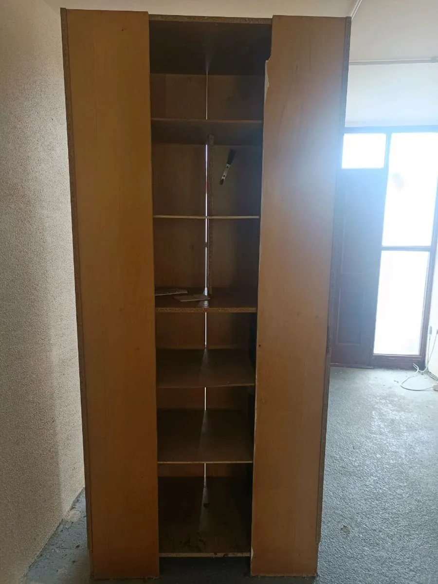 Wardrobe for garage usage/storage - Image 4