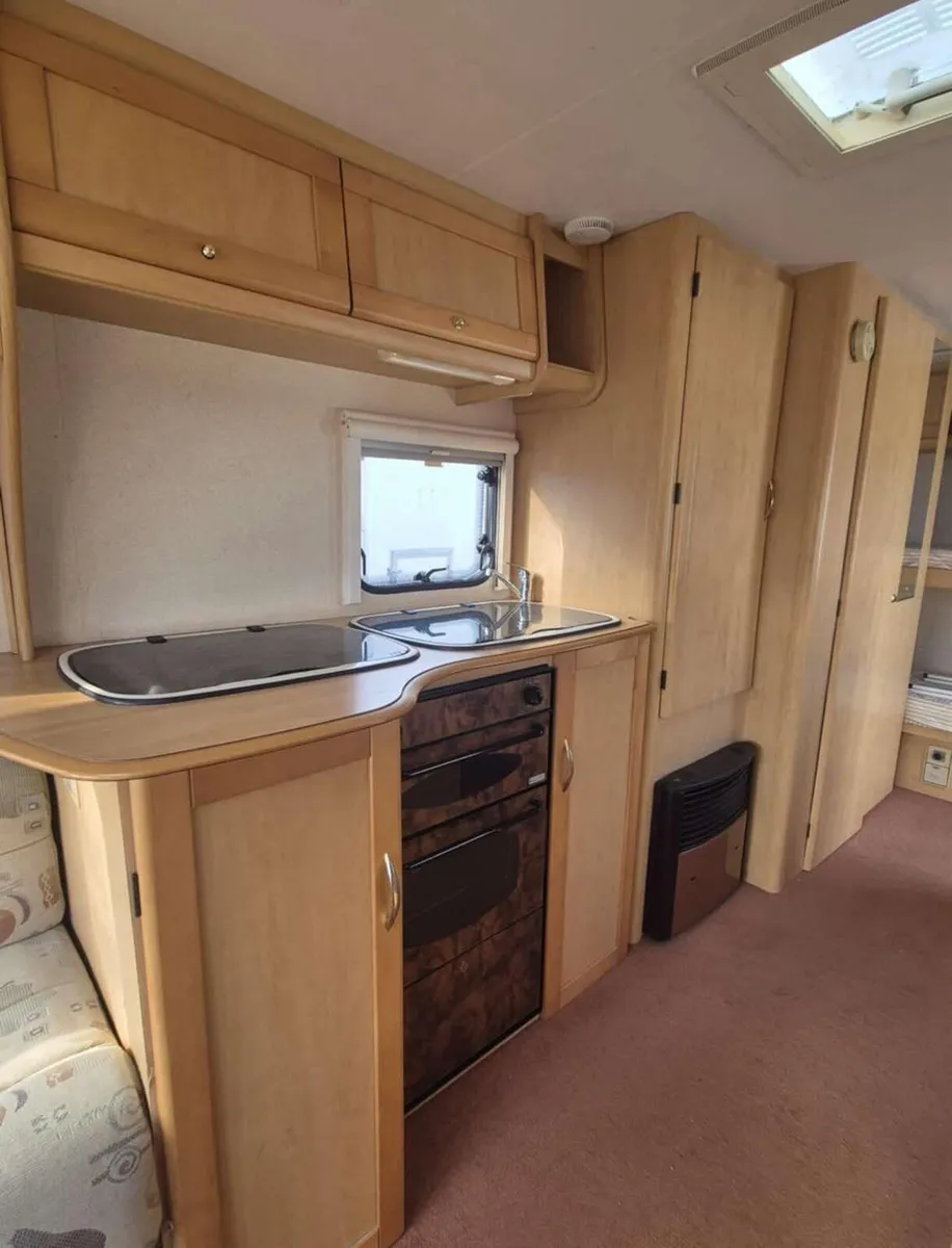 Caravan - Image 3