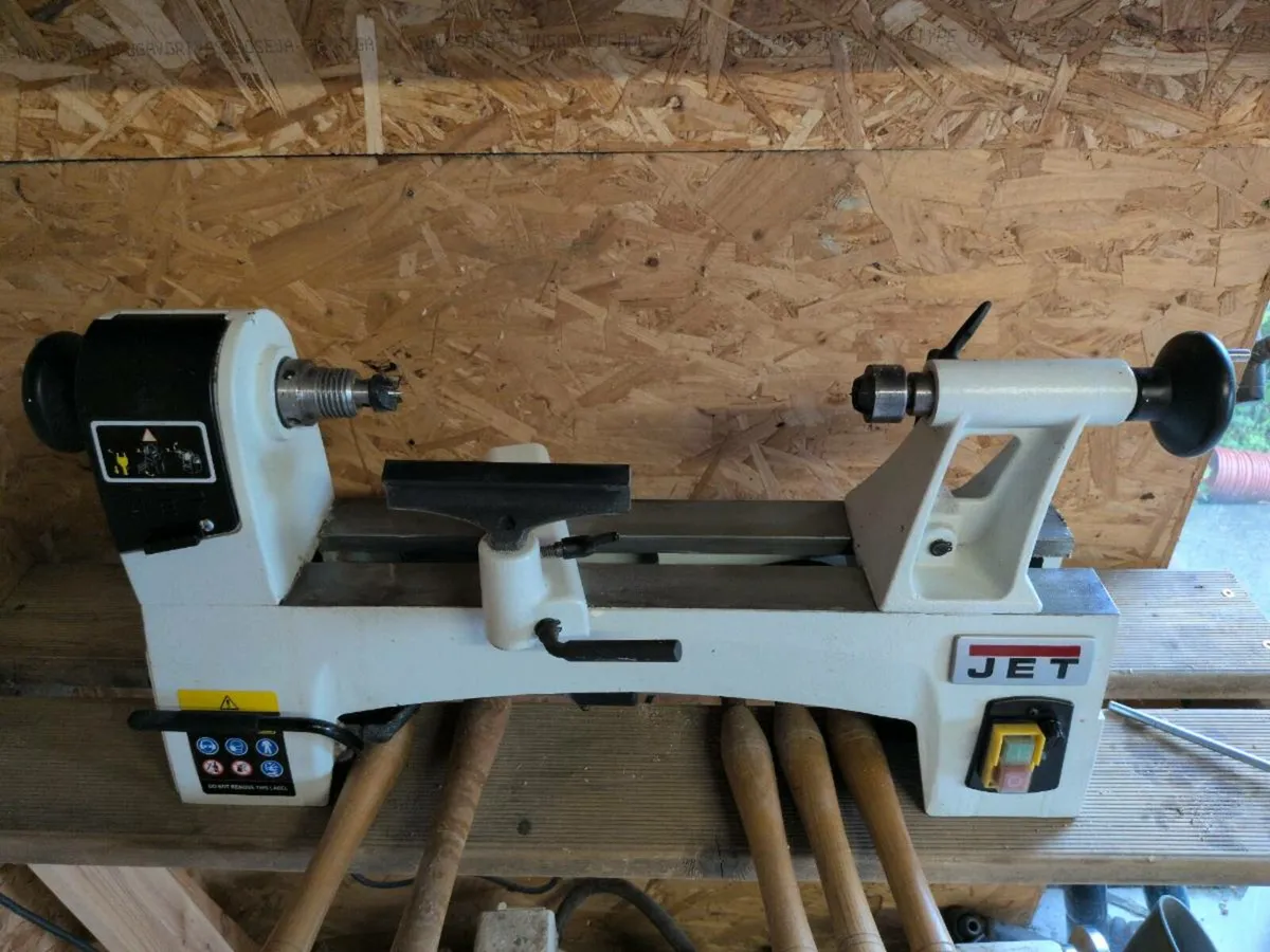 Wood lathe - Image 1