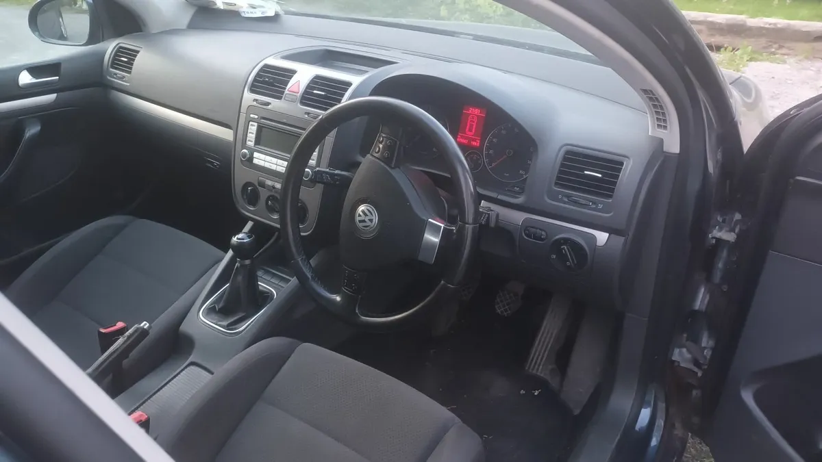 Volkswagen Golf 2008 - Image 2
