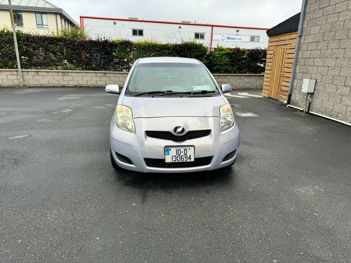 Toyota vitz Automatic 2010 1.3 petrol - Image 4