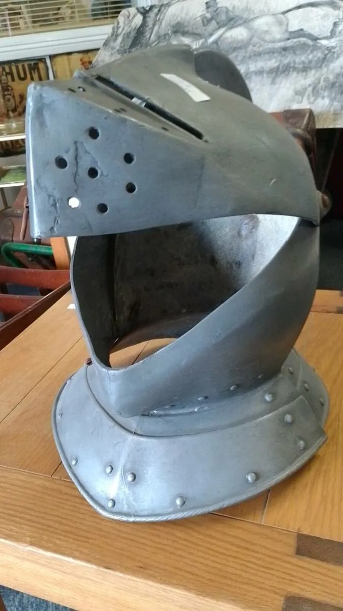 Reproduction Knights Helmet - Image 2