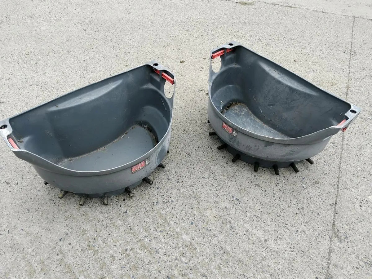 Calf feeders 'milk bar' - Image 2