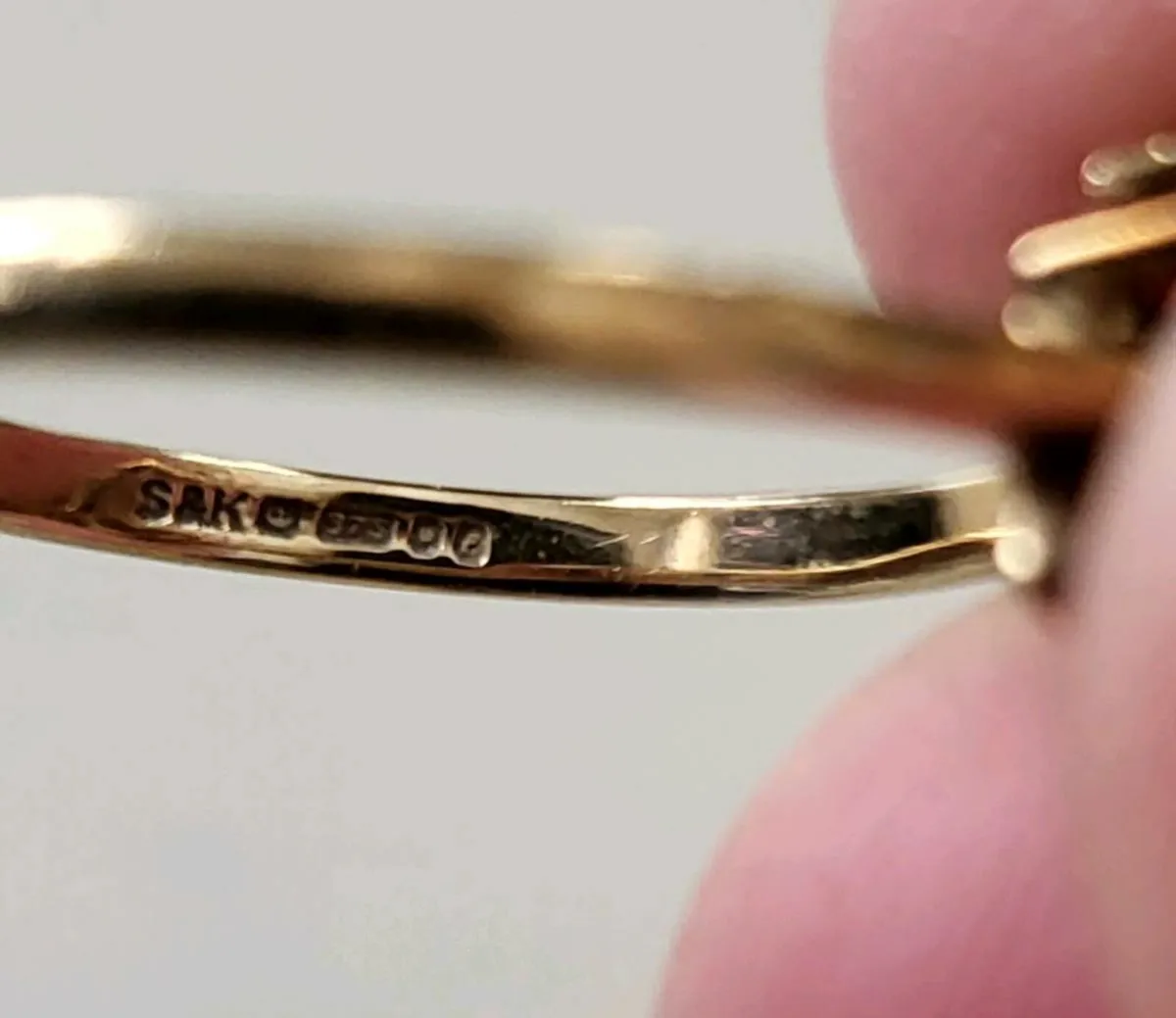 9ct gold Opal & Sapphire ring - Image 2