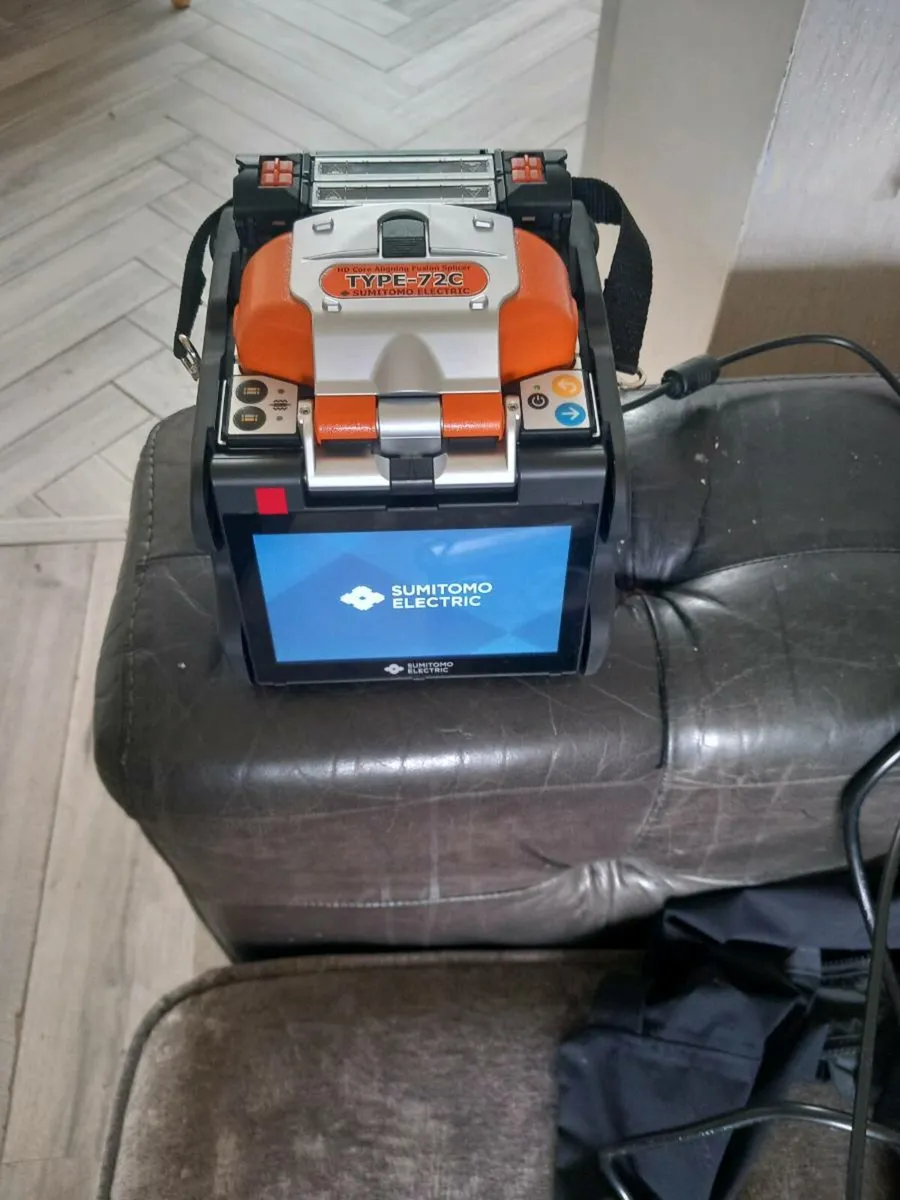 Hd core aligning fusion splicer - Image 2