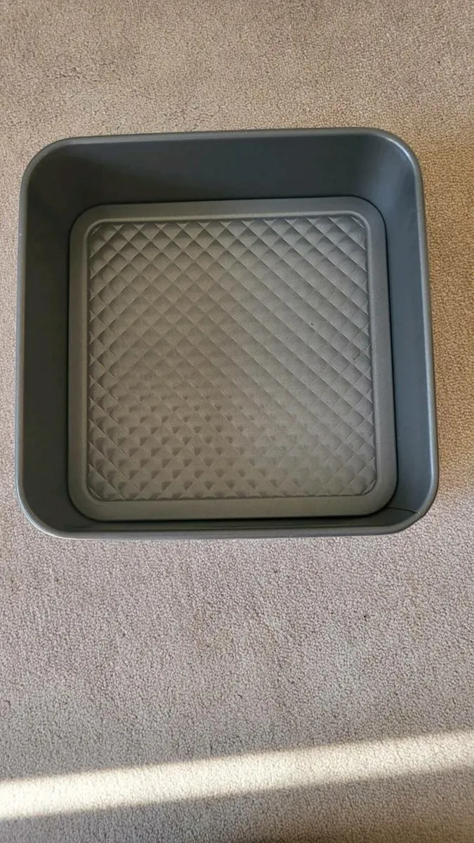 3 x 10inch cake tins - Image 3