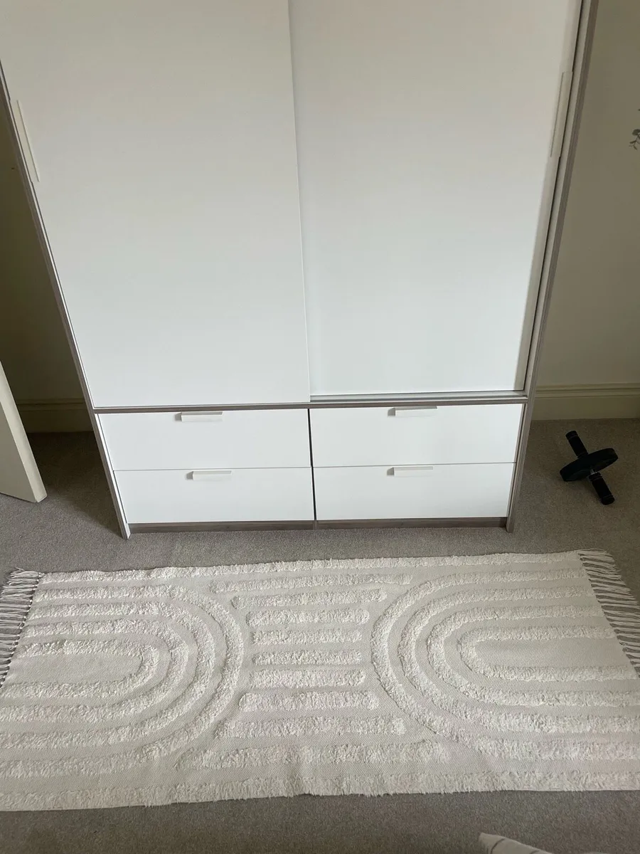 Rug - Image 2