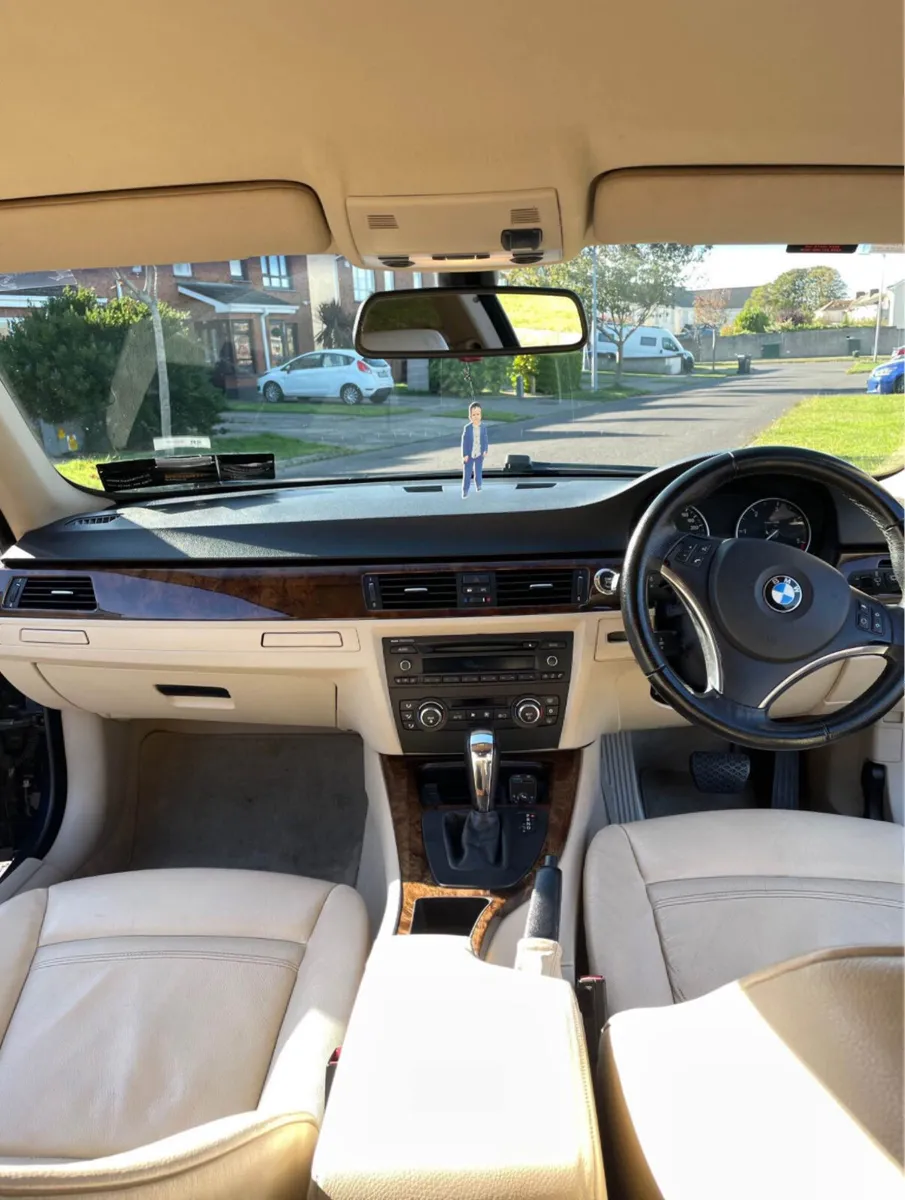 BMW 320D Automatic - Image 3