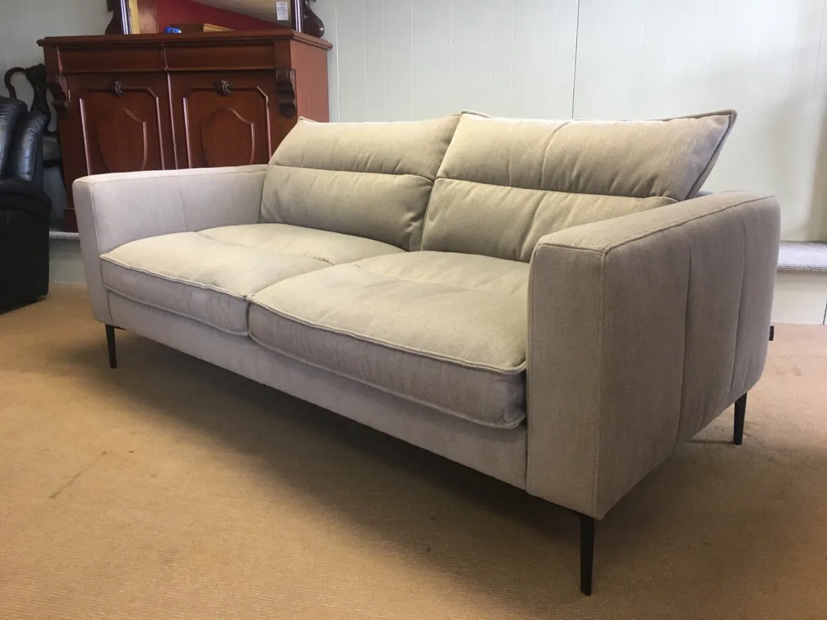 Sofa - Alexander & James - Image 3