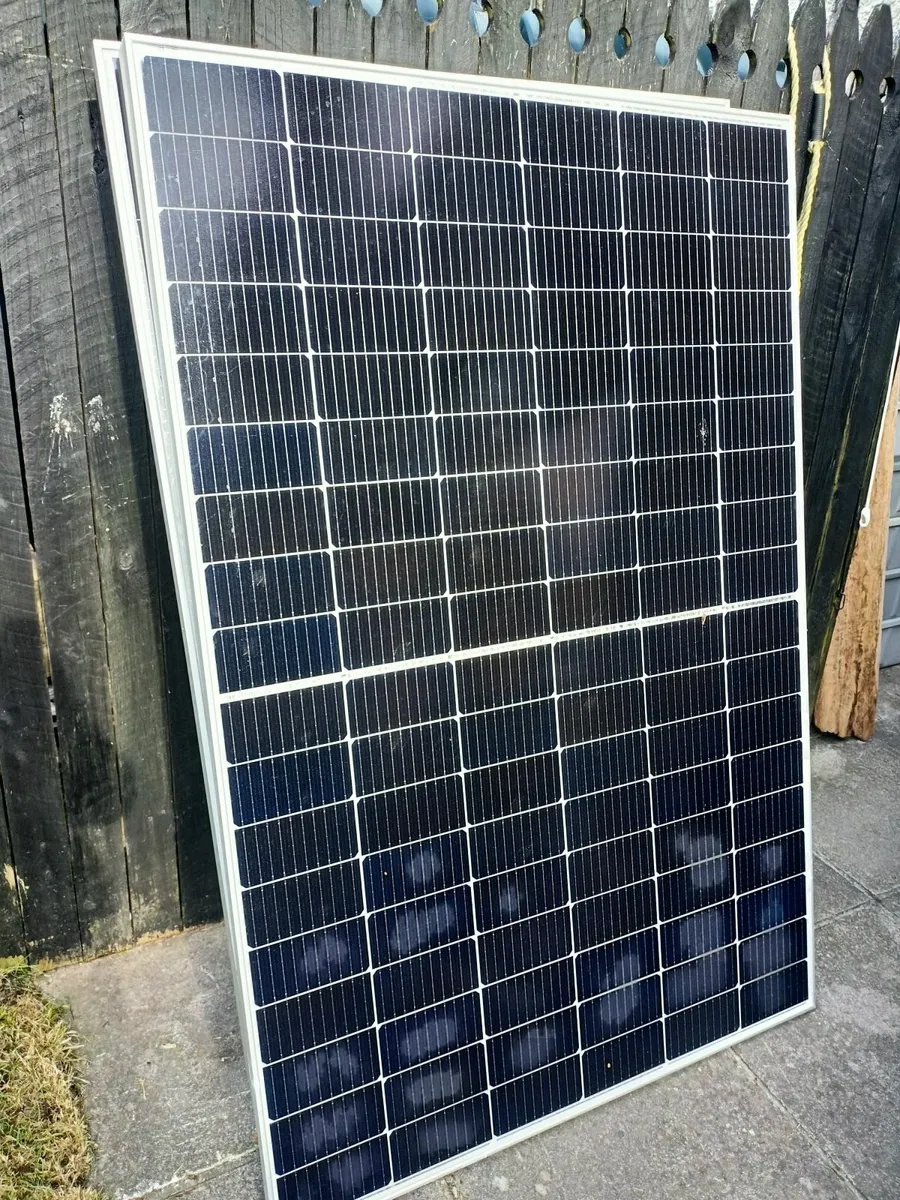 Solar panel kit for shed holiday home power outage - Image 1