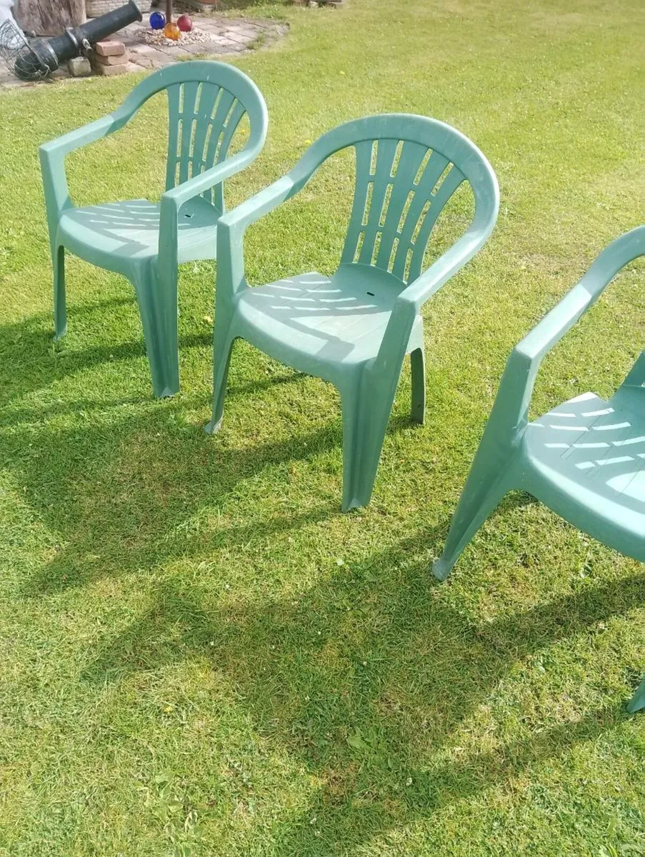 3 garden chairs - Image 3