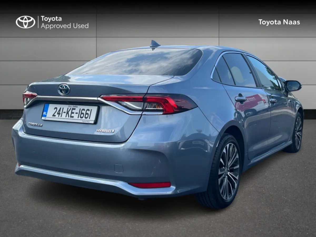 Toyota Corolla COROLLA LUNA SPORT SALOON - Image 2