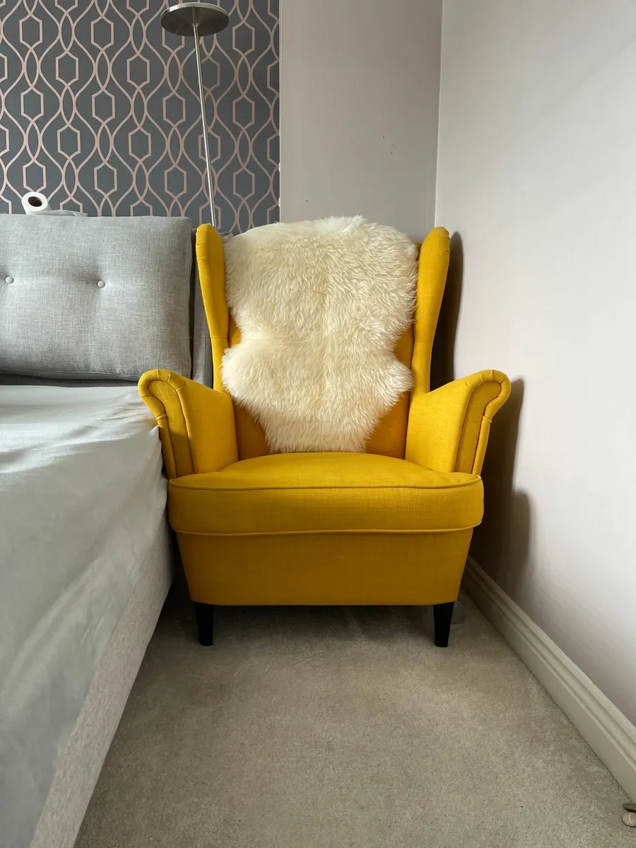 sofa - Image 1