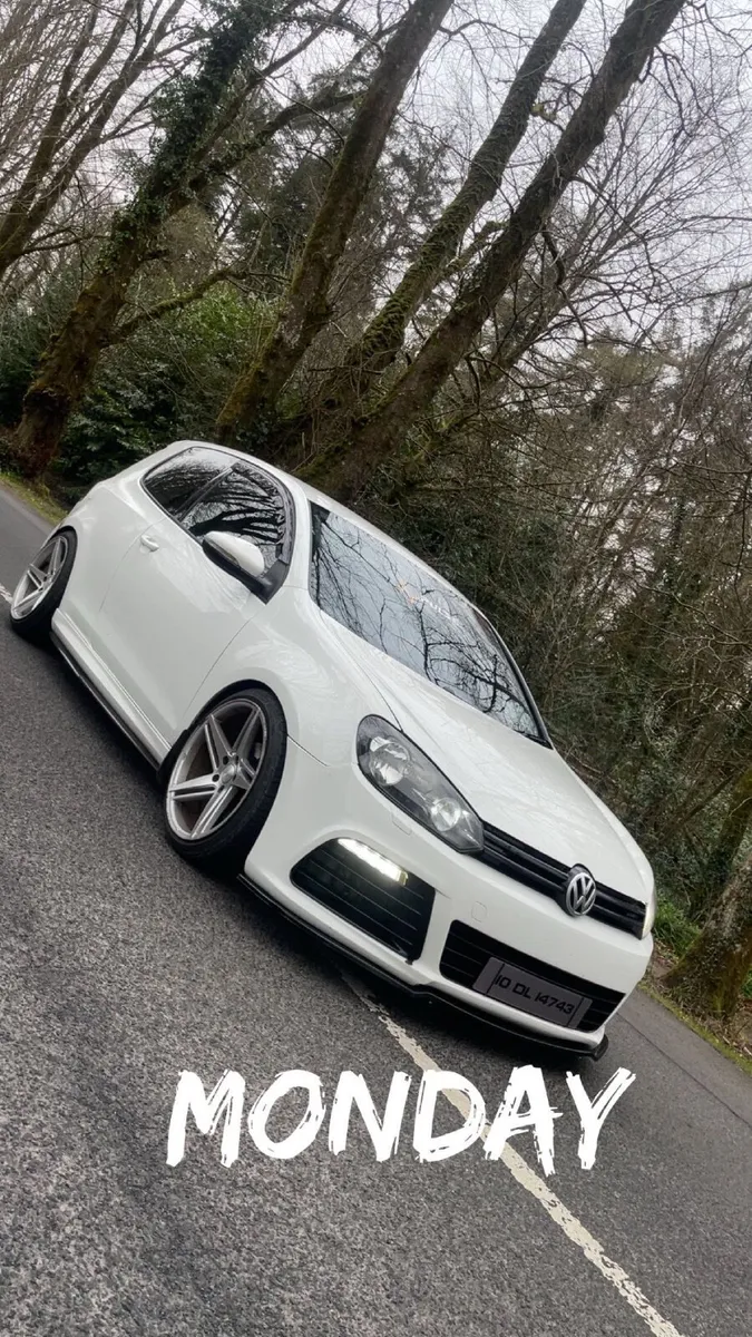 Volkswagen Golf 2010 - Image 2