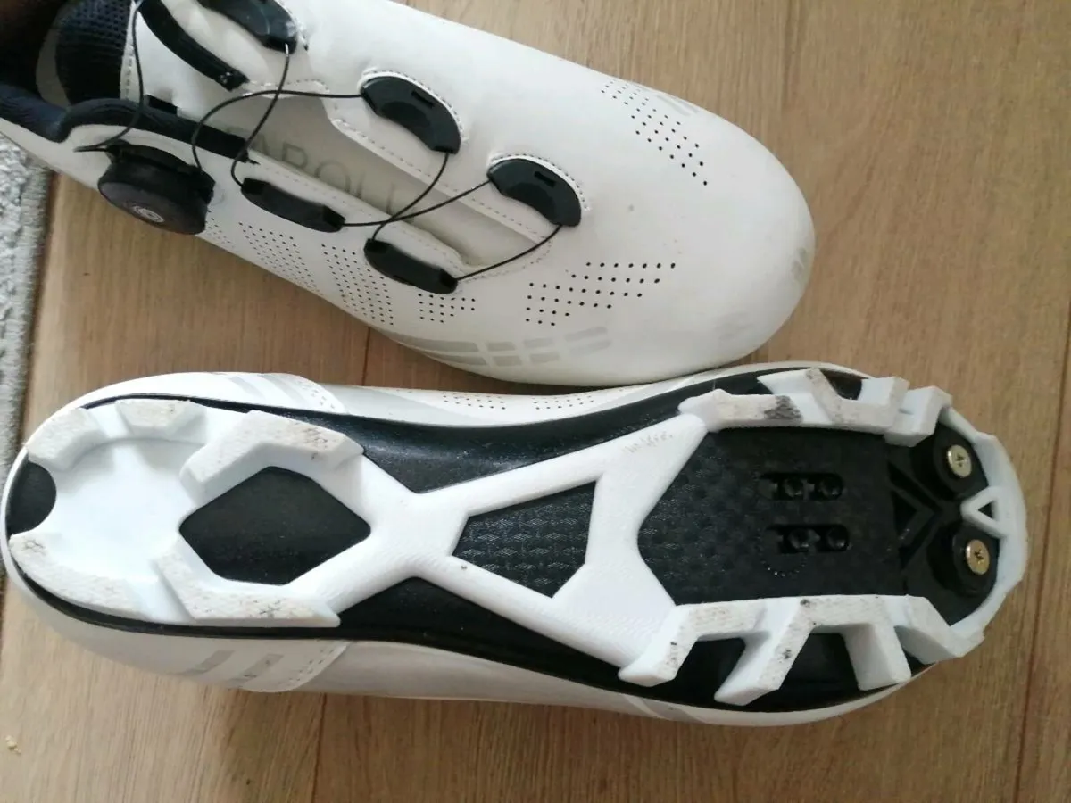 Cycling shoes - Image 2