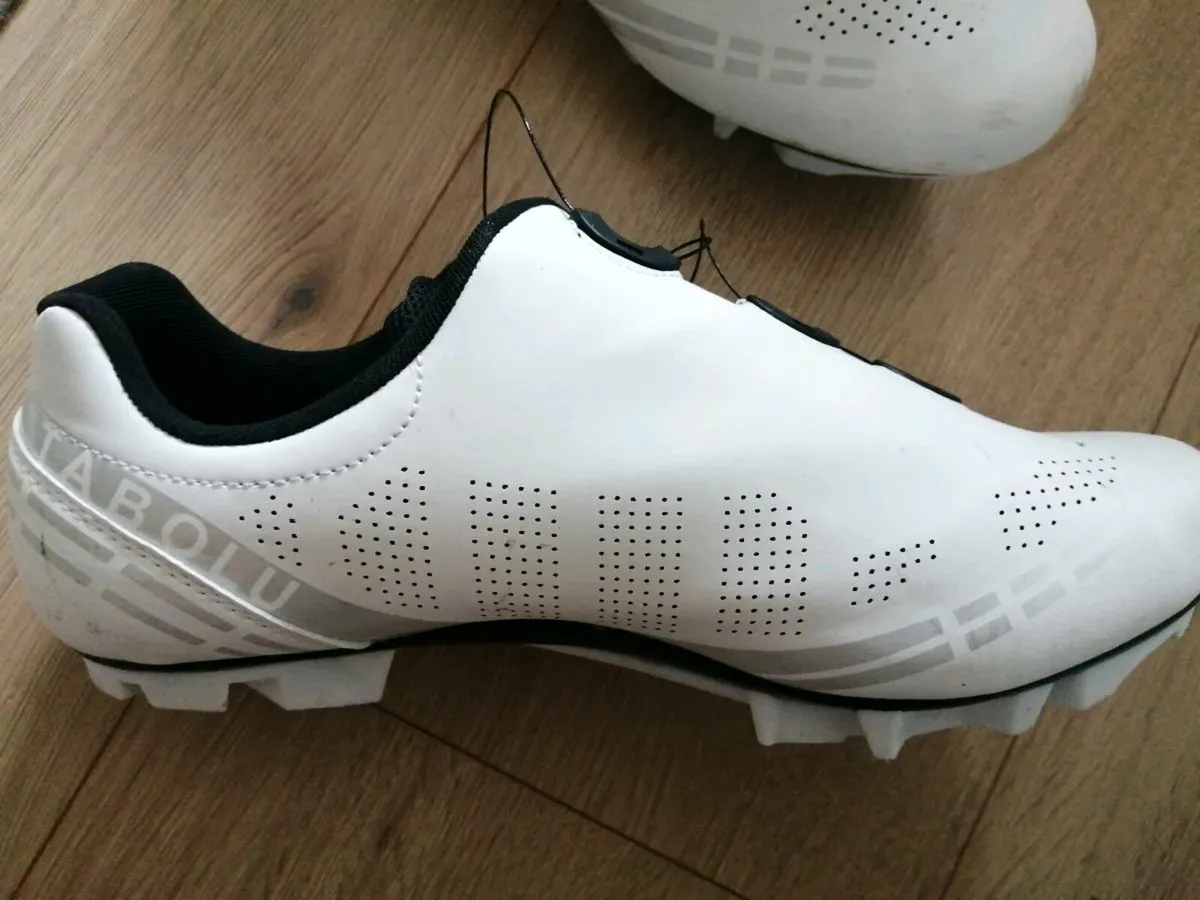 Cycling shoes - Image 3