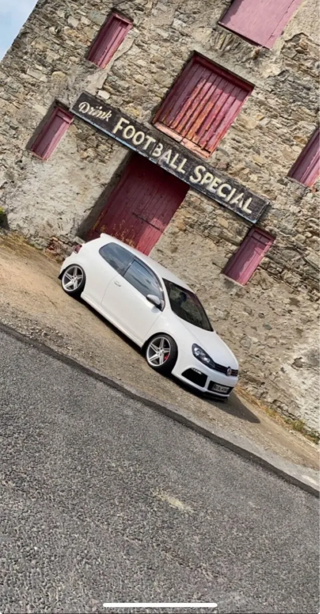 Volkswagen Golf 2010 - Image 4