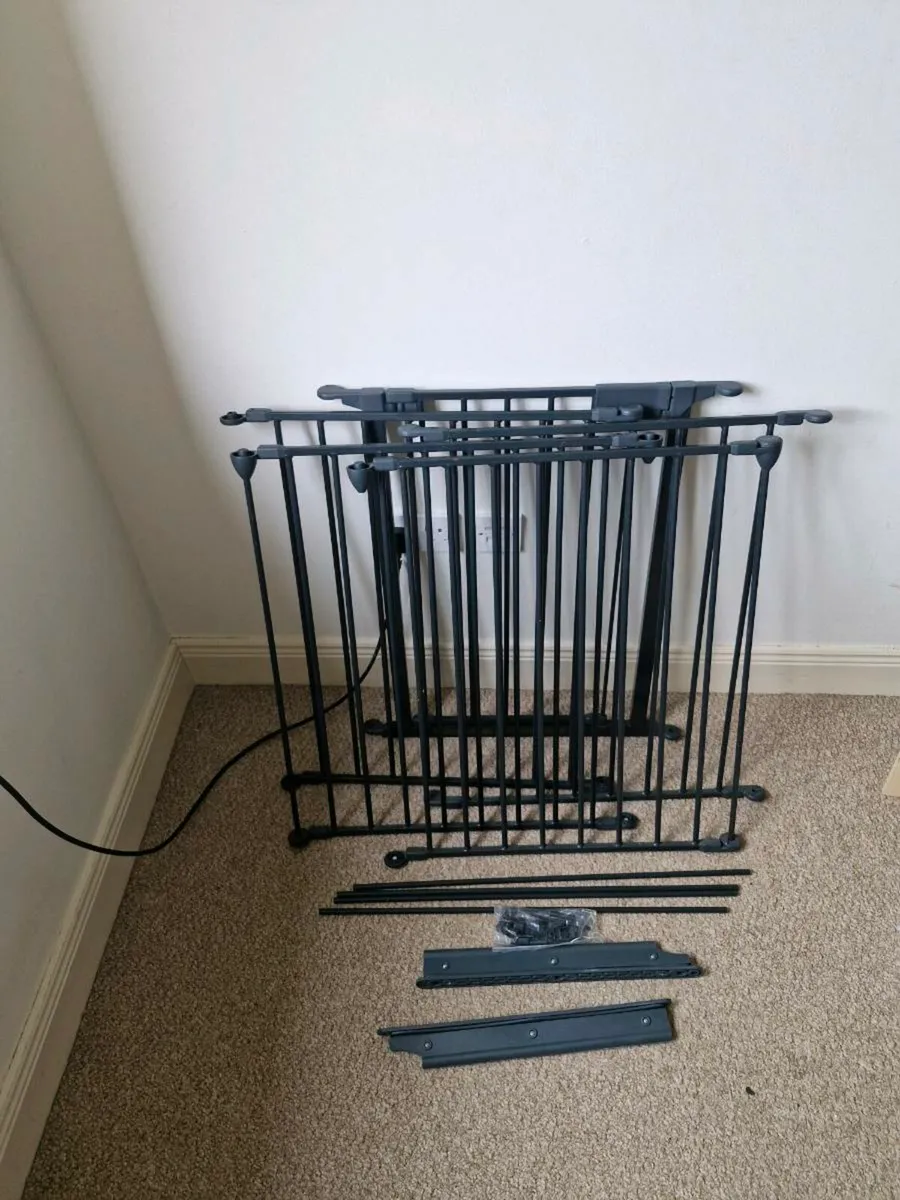 BabyDan safety barrier fire surround - Image 2