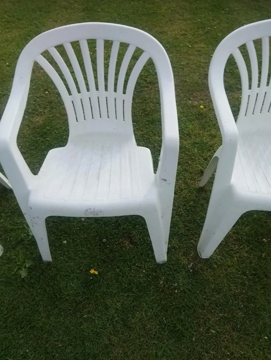 4 garden chairs - Image 4