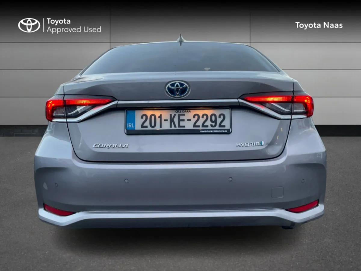 Toyota Corolla COROLLA HYBRID SOL SALOON - Image 4