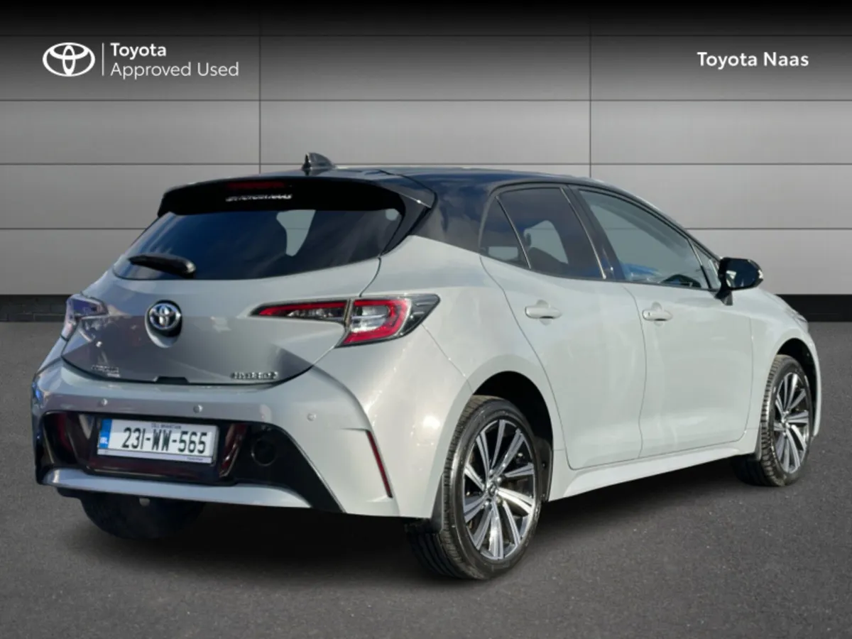 Toyota Corolla LUNA SPORT HB 4DR AUTO - Image 2