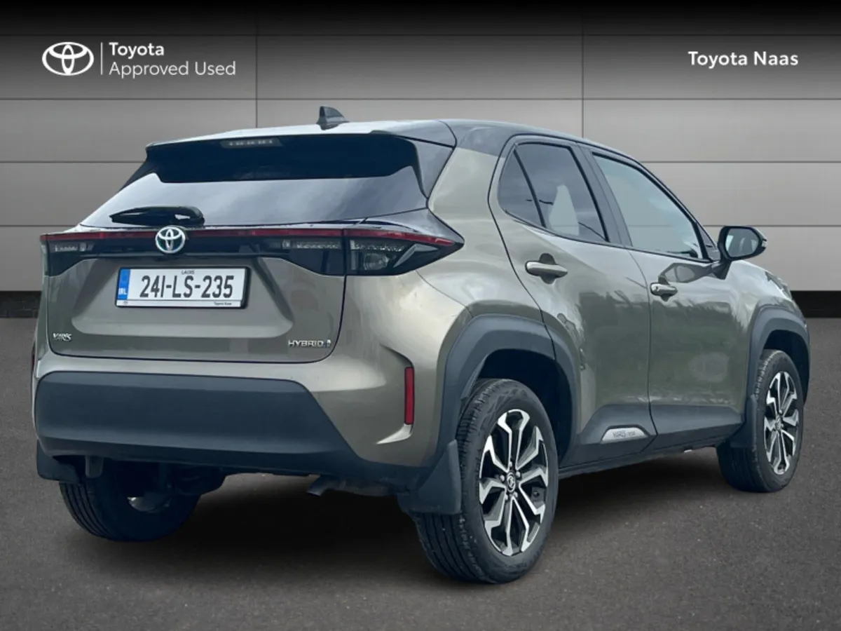 Toyota Yaris Cross YARIS CROSS LUNA SPORT - Image 2