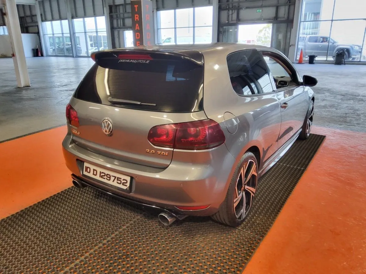 Volkswagen Golf 2.0 TDI 140BHP Highline Bluemotio - Image 3